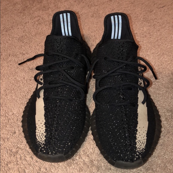 Yeezy V2 “Oreos” - Picture 1 of 4